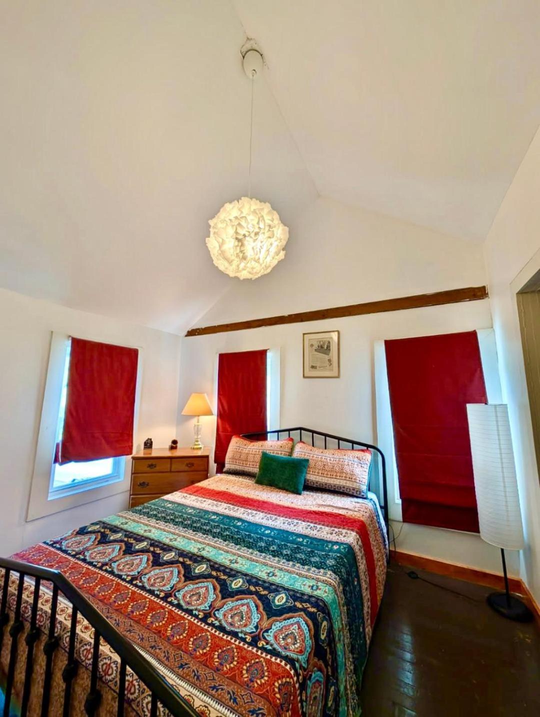 Charming 120-Year-Old Farmhouse By The Creek. Starlight Esterno foto